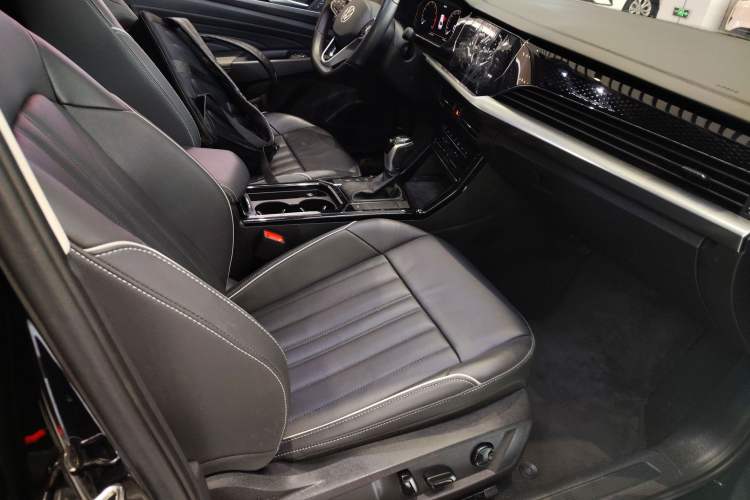 Used Volkswagen Passat 2023 330TSI Starry Elite Edition
