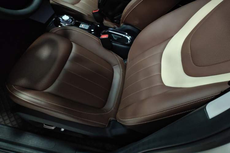 Used Wuling Bingo 2023 333 km Lingxi Connected+ Version
