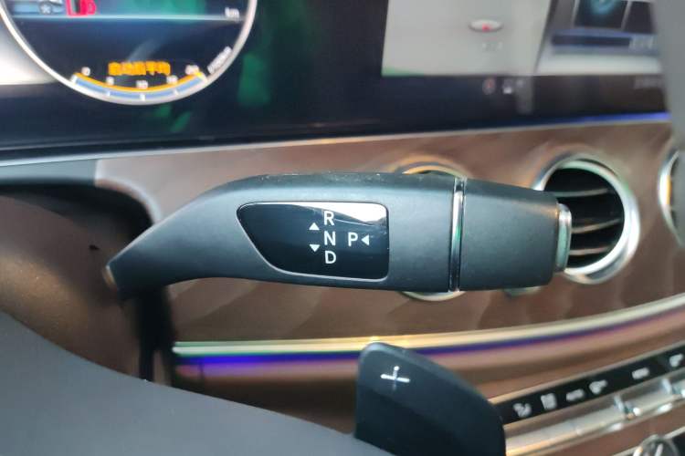 Used Mercedes-Benz E-Class 2020 Facelift E 260 L