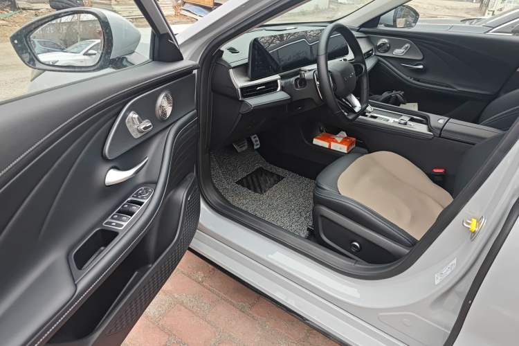 Used Chery Arrizo 8 2025 2.0T DCT Sport
