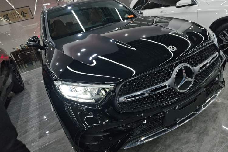 Used Mercedes-Benz GLC 2023 Facelift GLC 260 L 4MATIC Luxury Version 7-Seater