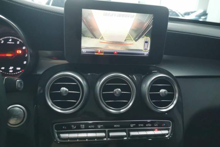 Used Mercedes-Benz GLC 2018 Facelifted GLC 260 4MATIC Dynamic Edition
