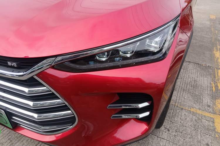 Used BYD Tang New Energy 2018 DM 2.0T All-Wheel Drive Smart Connectivity Luxury Model 7 Seats China V Emission Standard
