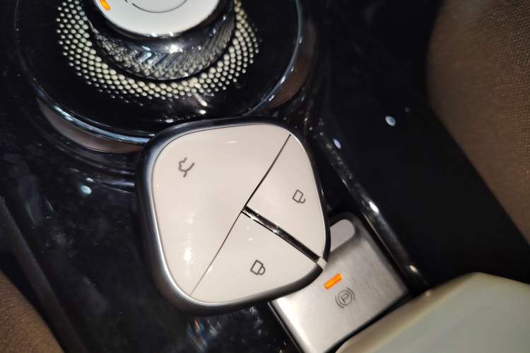 Used Wuling Bingo 2023 410 km Lingxi Deluxe Edition
