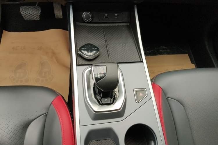 Used JETOUR Dashing 2024 1.5T DCT Starlight Shine Pro Edition
