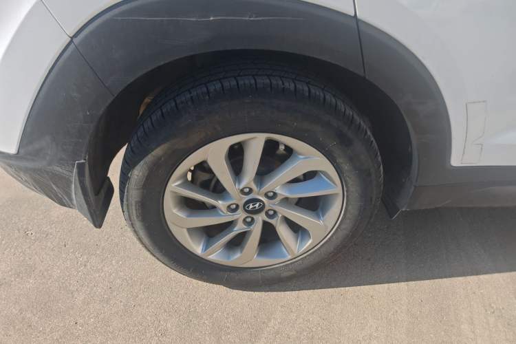 Used Hyundai Tucson 2018 1.6T Dual-Clutch Two-Wheel Drive 15th Anniversary Special Edition