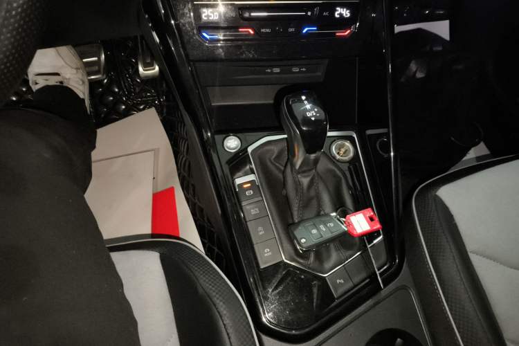 Used Volkswagen Tayron X 2020 330TSI Two-Wheel Drive Luxury Smart Connectivity Version