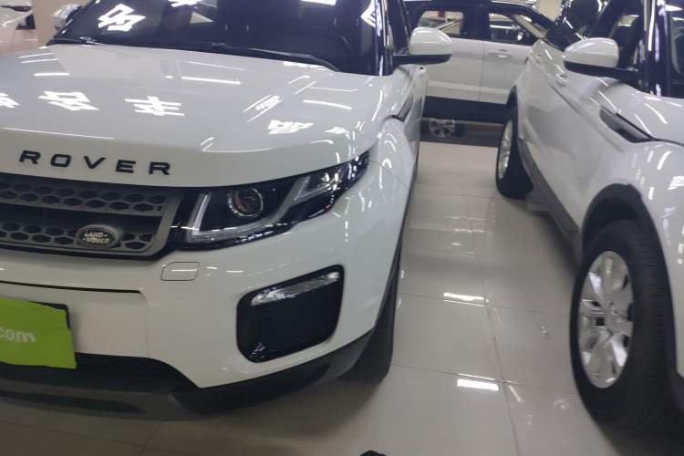Used Land Rover Range Rover Evoque 2018 200PS PURE New Fashion Edition
