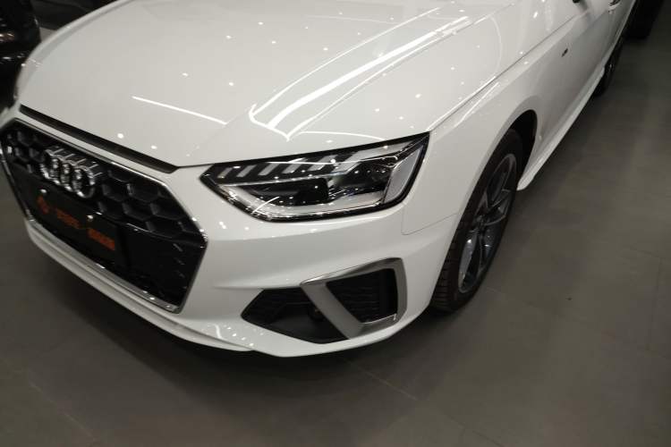 Used Audi A4L 2024 40 TFSI Fashion Dynamic Model
