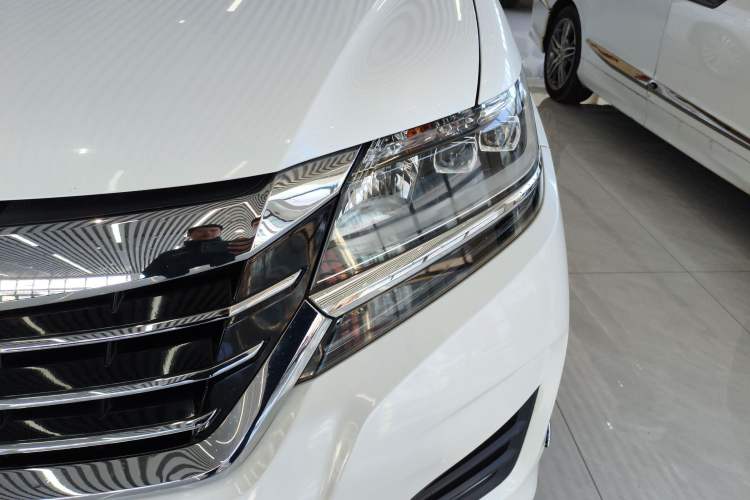 Used Honda Elysion 2016 2.4L Style Edition
