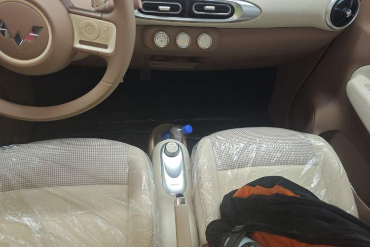 Used Wuling Hongguang MINIEV 2025 Four-Door Version Advanced Edition
