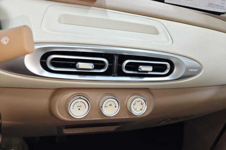 Used Wuling Hongguang MINIEV 2025 Four-Door Version Advanced Edition