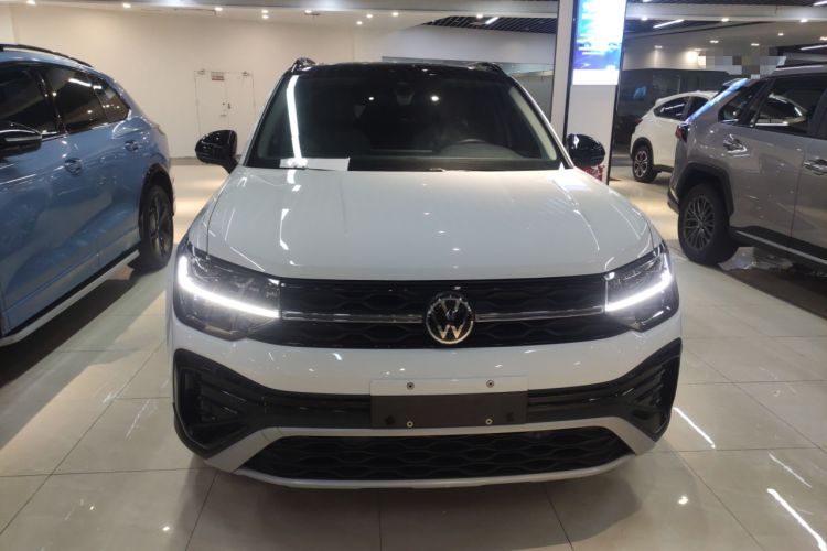 Used Volkswagen Tharu 2023 300TSI Two-Wheel-Drive Moon Luxury Edition