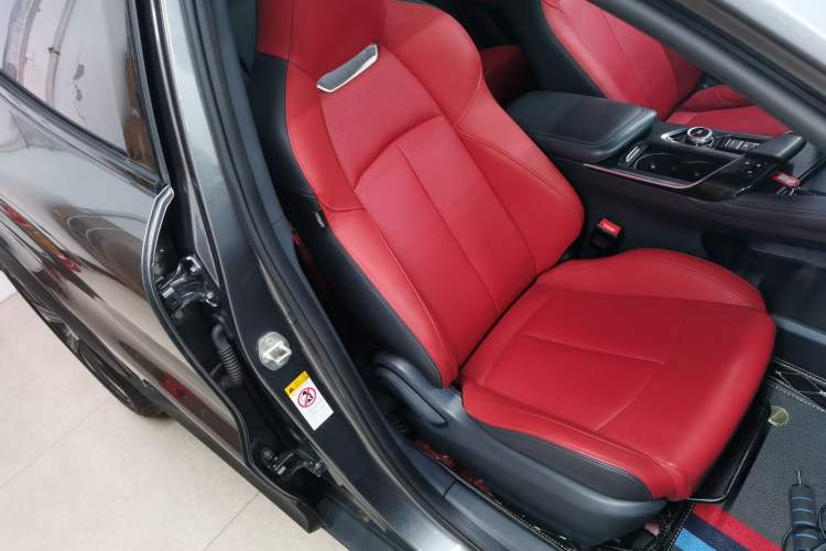 Used Changan UNI-T 2020 1.5T Prestige Version
