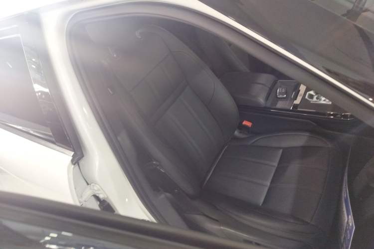 Used Land Rover Range Rover Evoque 2020 249 PS R-DYNAMIC S Sport Edition