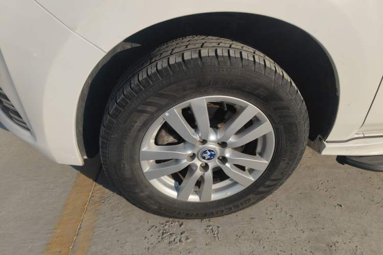 Used Venucia T70 2015 2.0L CVT Smart Edition
