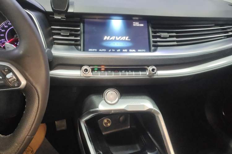 Used Haval H6 2017 Red Label 2.0T Automatic Two-Wheel Drive ZhiShang Model