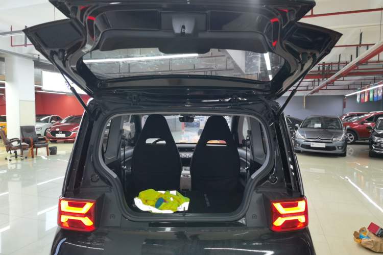 Used Wuling Hongguang MINIEV 2022 GAMEBOY 200km Play Edition with Lithium Iron Phosphate
