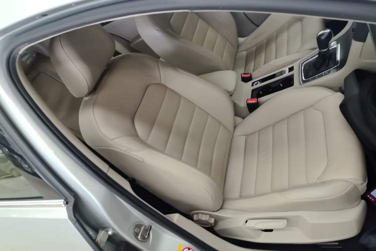 Used Volkswagen Golf 2014 1.4TSI Automatic Luxury Model