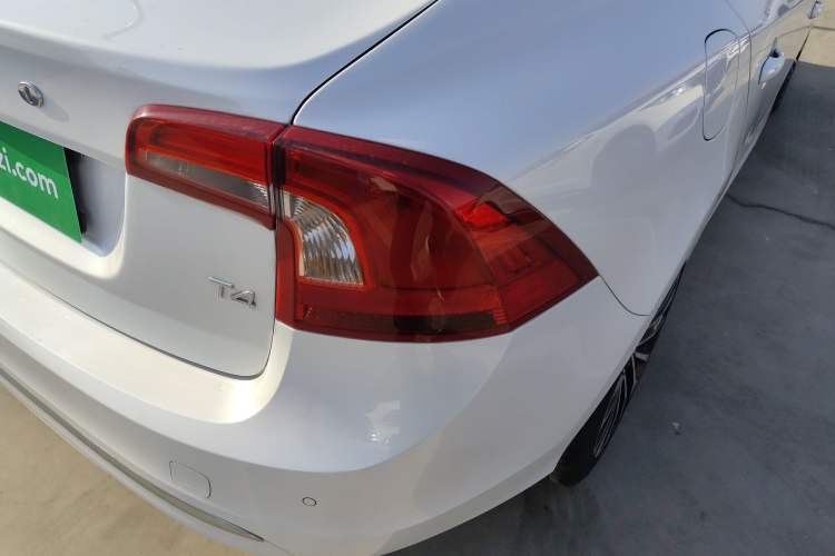 Used Volvo S60 2018 S60L T4 Smart & Ambitious Edition
