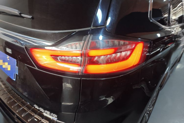 Used Ford Edge 2021 PLUS EcoBoost 245 Two-Wheel-Drive Titanium 7-Seater
