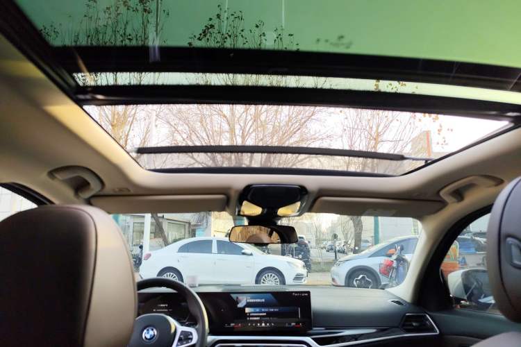 Used BMW i3 2024 eDrive 35 L
