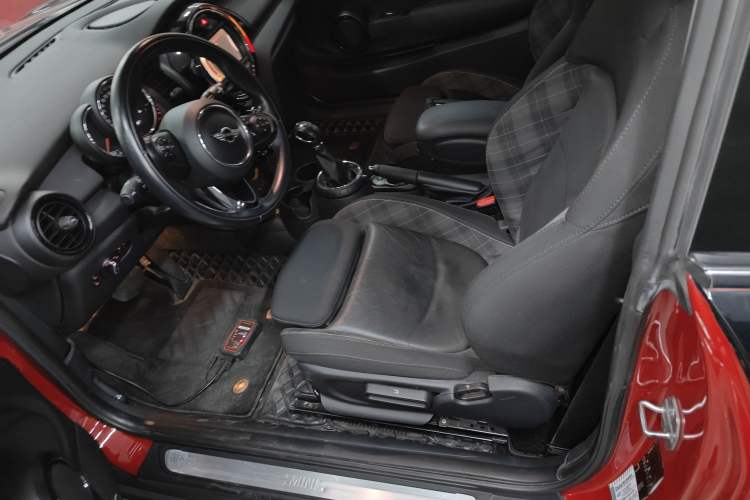 Used  MINI 2016 1.5T COOPER
