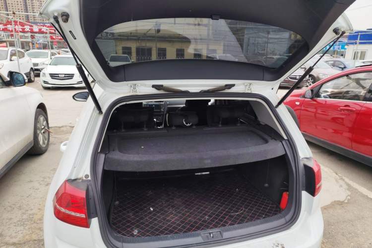 Used Volkswagen Golf 2016 1.6L Automatic Comfort Model
