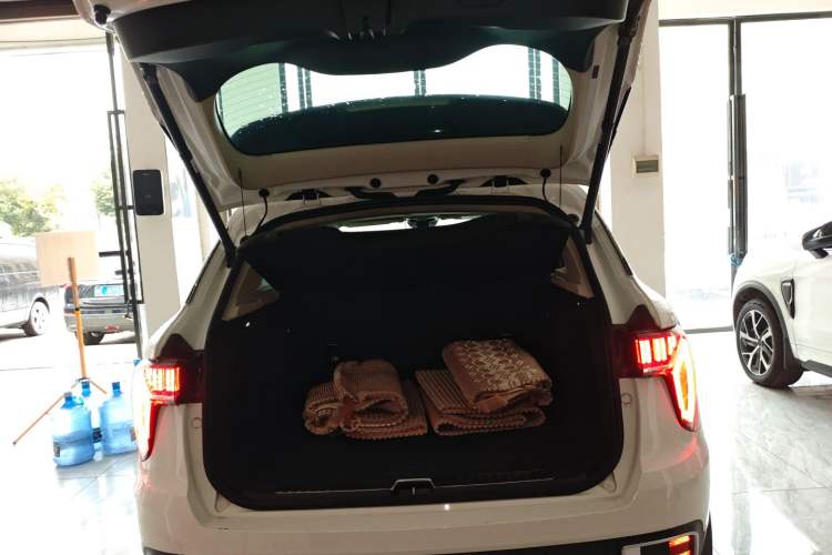 Used Lynk & Co 01 2018 2.0T Two-Wheel-Drive + Version
