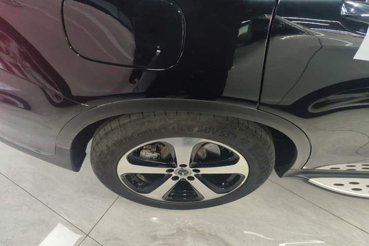 Used Mercedes-Benz GLC 2019 Facelift GLC 260 L 4MATIC Luxury Model
