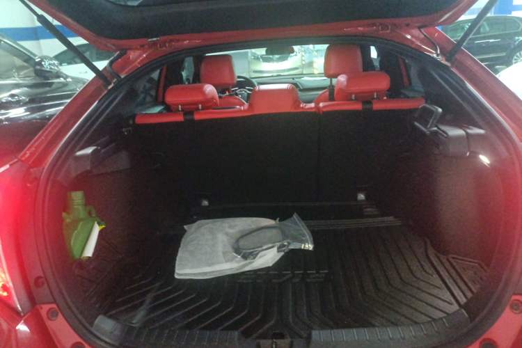 Used Honda Civic 2021 HATCHBACK 220TURBO CVT Trendy Cool Edition
