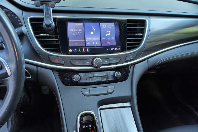 Used Buick LaCrosse 2021 652T Luxury Model
