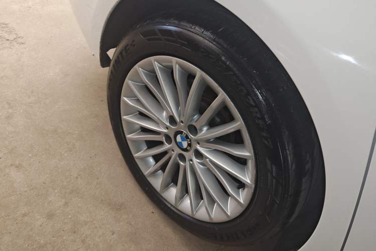 Used BMW 3 Series 2015 320Li Luxury Design Package Premium Edition