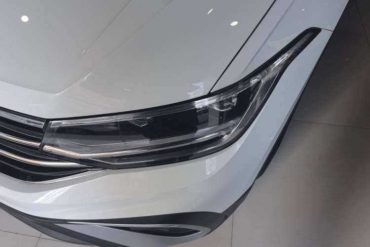 Used Volkswagen Tiguan L 2023 330TSI Automatic Two-Wheel Drive Comfort Edition
