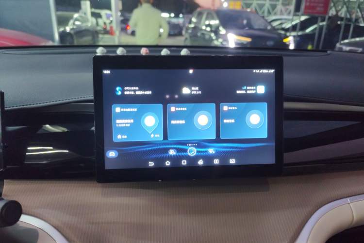 Used BYD Song Pro New Energy 2023 Champion Edition DM-i 71KM Navigation Model
