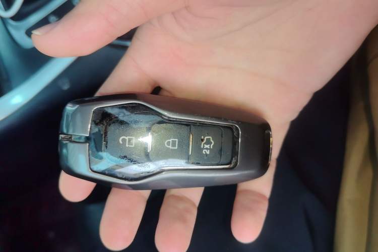 Used Ford Edge 2016 EcoBoost 245 Four-Wheel Drive Titanium 7-Seater
