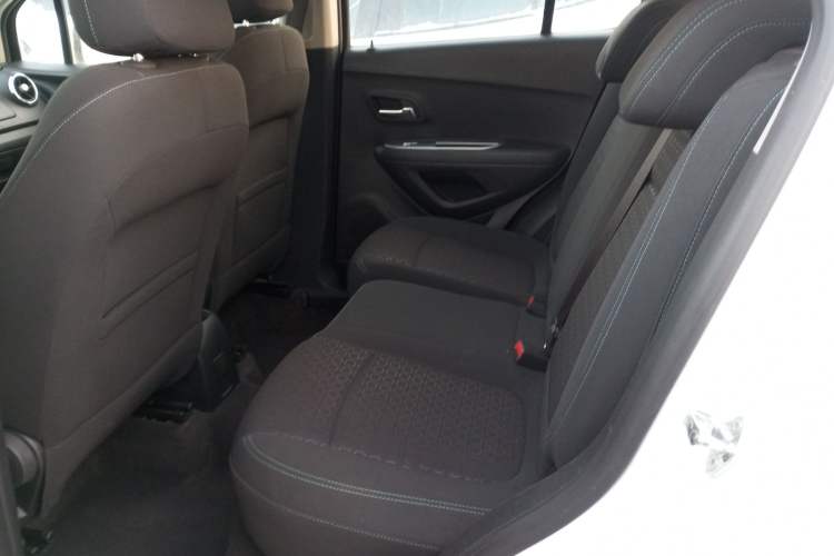 Used Chevrolet Trax 2016 1.4T Manual Two-Wheel Drive Comfort Version with Sunroof
