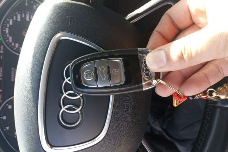 Used Audi A8 2014 A8L 45 TFSI quattro Comfort model