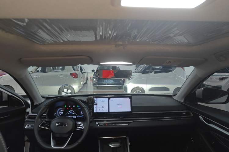 Used Geely Auto Emgrand 2023 4th Generation Champion Edition 1.5L CVT Prestige Model
