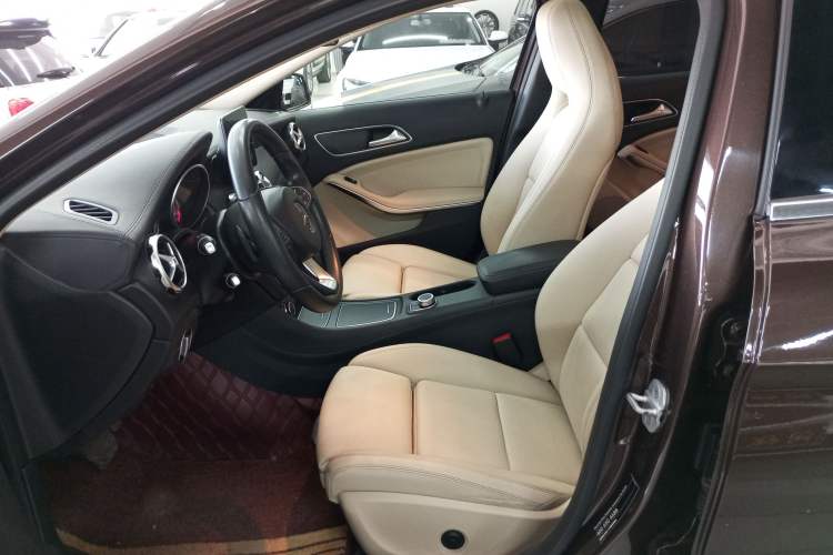 Used Mercedes-Benz GLA 2017 GLA 220 4MATIC Fashion Model
