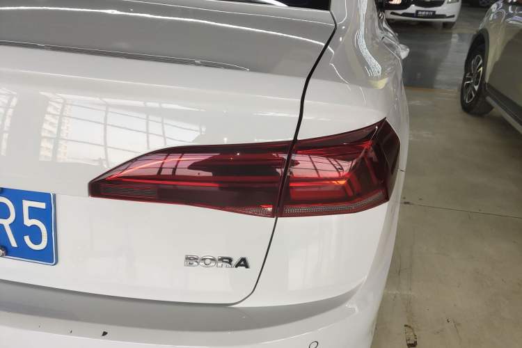 Used Volkswagen Bora 2019 1.5L Automatic Elite Version
