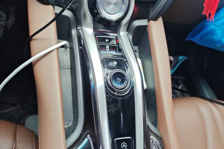 Used Acura CDX 2016 1.5T Two-Wheel Drive Deluxe Edition