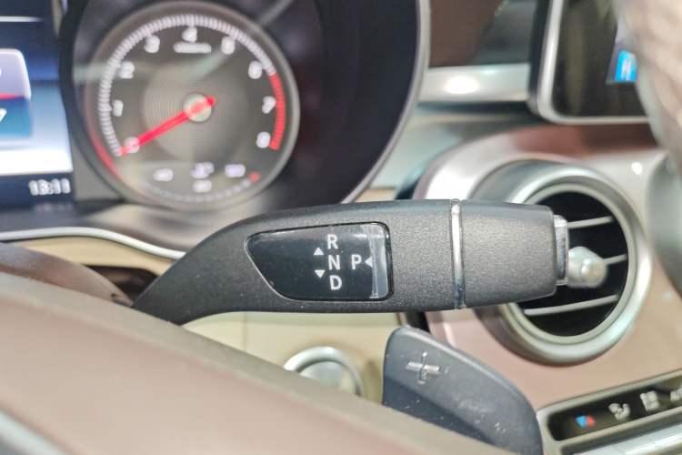 Used Mercedes-Benz C-Class 2015 C 200 L
