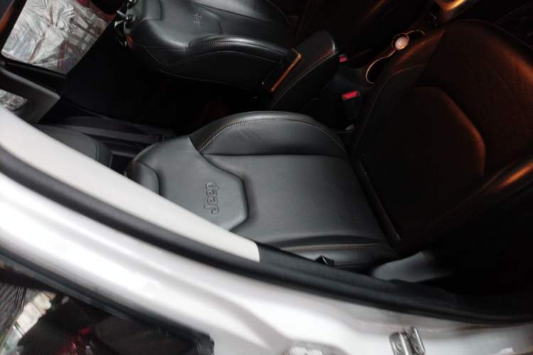 Used  Compass 2017 200T Automatic Family Edition
