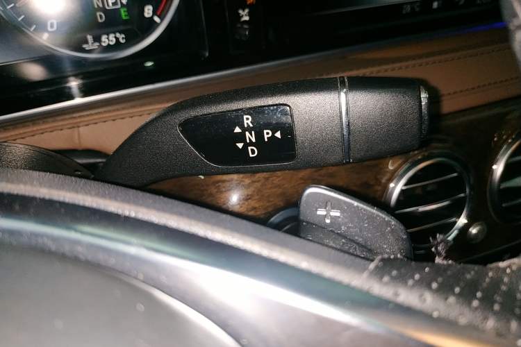 Used Mercedes-Benz S-Class 2014 S 320 L Business Model
