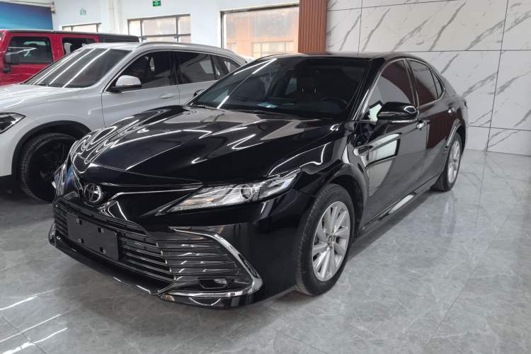 Used Toyota Camry 2021 2.0G Luxury Edition
