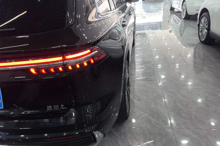 Used Geely Auto Monjaro L 2024 2.0TD High-Power Automatic Two-Wheel Drive Skyline Edition
