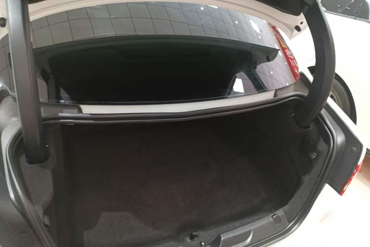 Used Jaguar XEL 2020 2.0T 200PS R-DYNAMIC Youth Sports Edition
