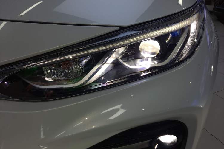 Used Toyota Wildlander 2023 Dual-Motor 2.5L E-CVT Four-Wheel Drive Prestige Edition
