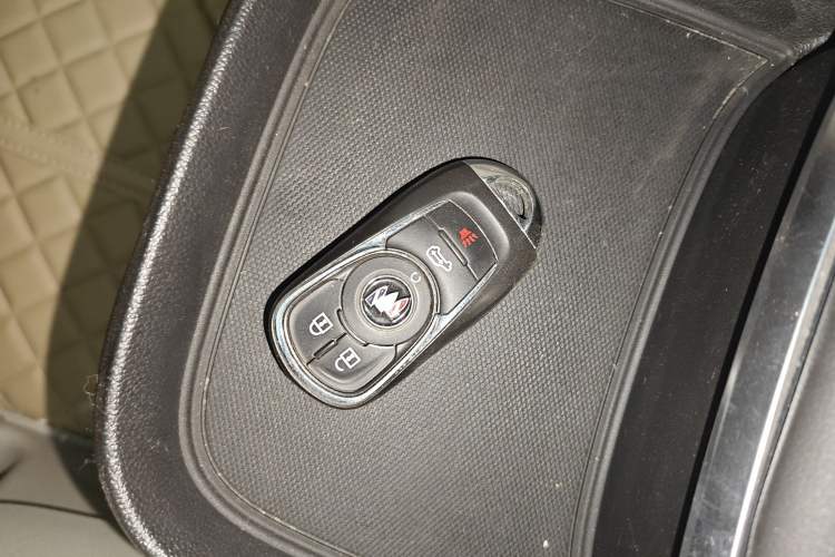 Used Buick GL8 2022 ES Landtrek 653T Comfort Edition
